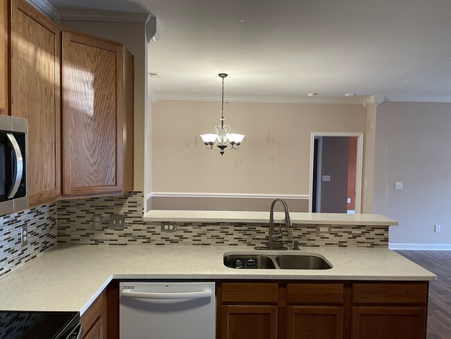 Building Photo - 10636 Hill Point Ct
