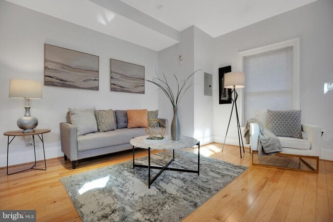 Building Photo - 2106 10th St NW