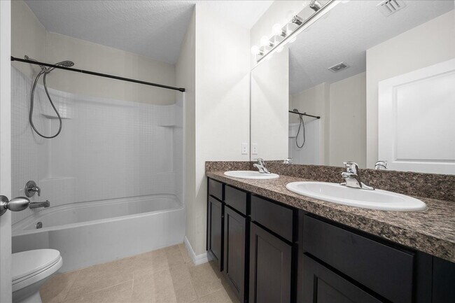 Building Photo - Move-In Ready! ***2 WEEKS FREE RENT**Beautiful 4-Bedroom Home with Modern Finishes & Room to Grow