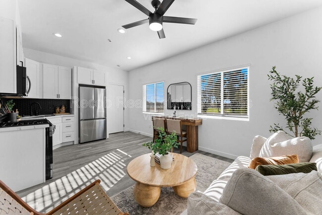 Building Photo - 8353 Ivory Coast Dr