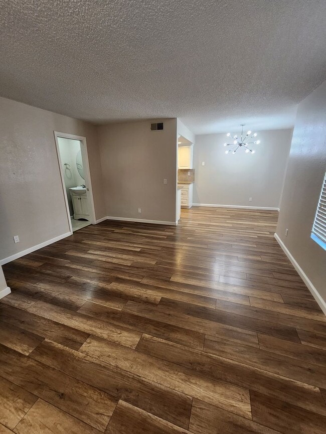 Building Photo - Royal Homes Two Story Condo Designer Quality