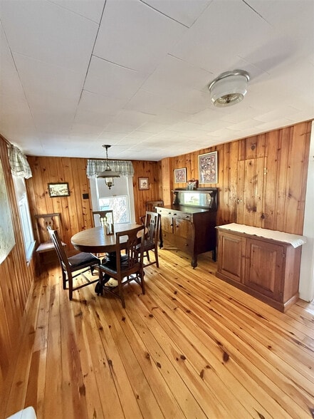 Building Photo - 65 Sebago Rd
