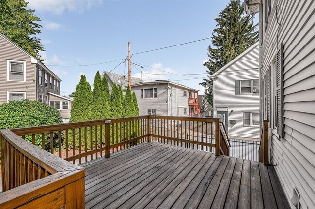 Building Photo - 17 Cedar Ct