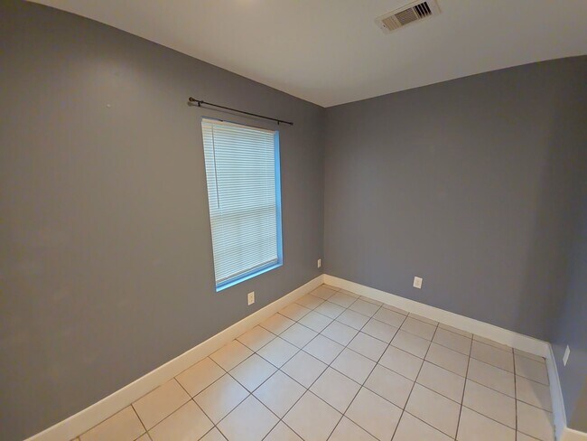 Building Photo - 11435 Raincove Dr