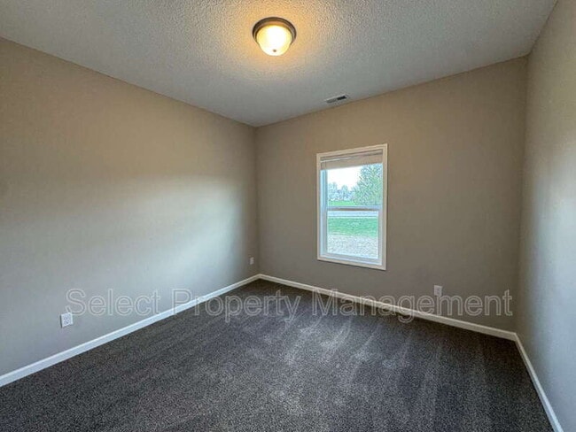 Building Photo - 8796 Elmont Cv