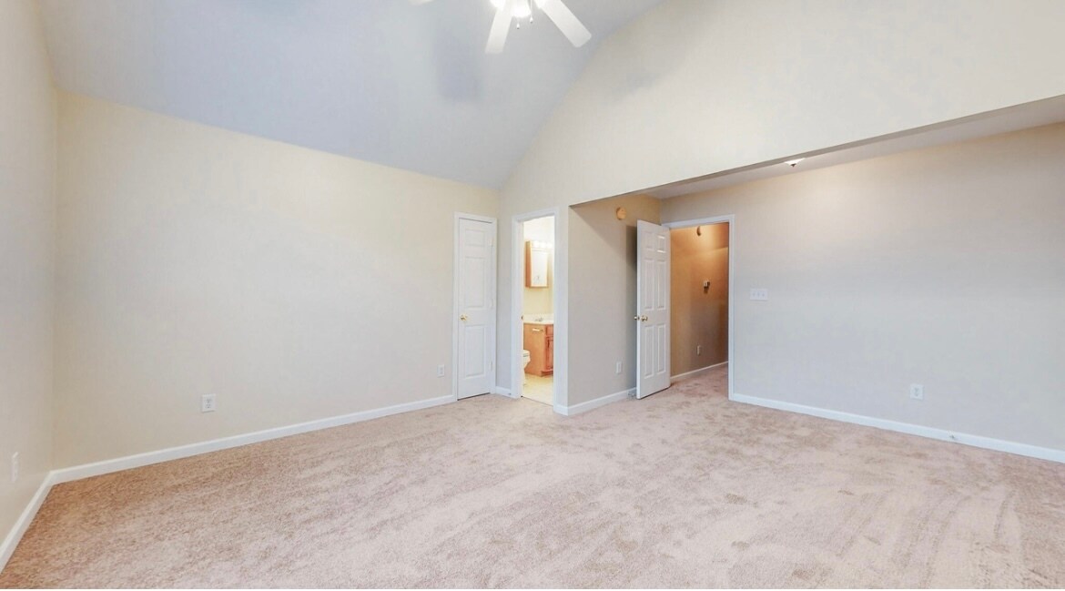 Building Photo - 1106 Oatlands Park