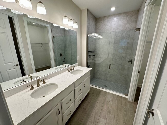 Building Photo - 1079 Enbrook Lp
