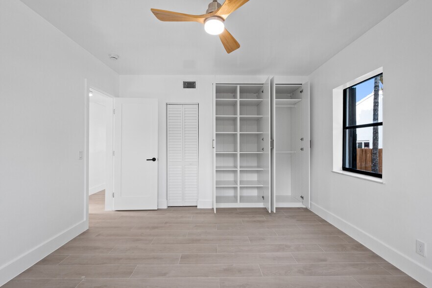 Building Photo - 442 NE 71st St