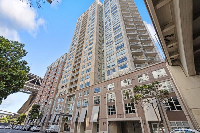 Building Photo - 400 Beale St