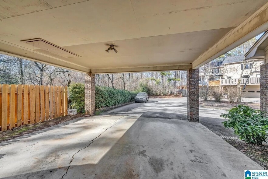 Building Photo - 1934 Mountain Laurel Ln