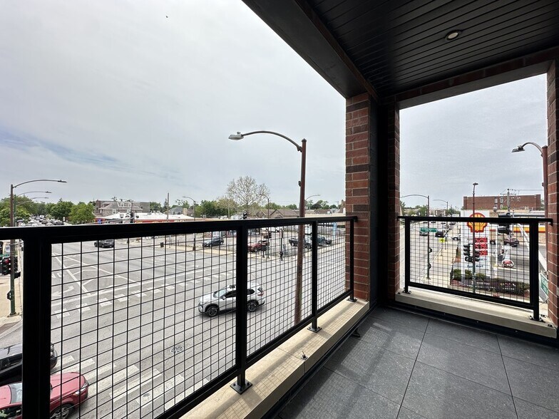 Building Photo - 3207 N Narragansett Ave