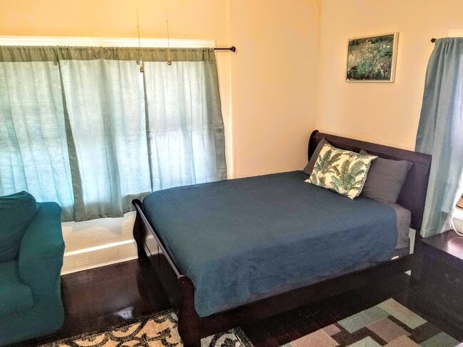 Building Photo - 524 Dr MLK Jr St S