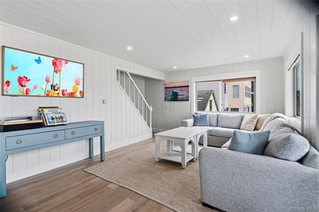 Building Photo - 23 Scallop Ln