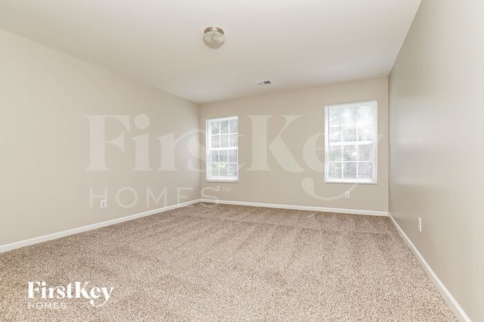 Building Photo - 2140 Lauren Woods Dr