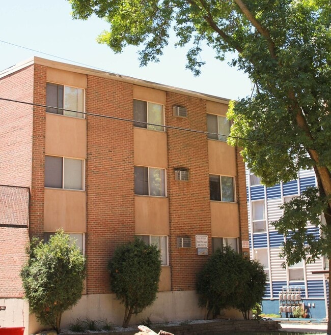 Interior Photo - 1315 Spring St