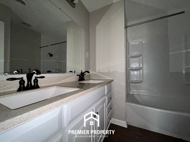 Building Photo - Spacious 3BR Southaven Home w/ Sunroom, Hardwood Floors & Fenced Yard & Near Schools