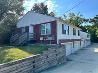 Building Photo - 3105 W Michigan - 6 Bed/3 Bath Townhouse N...