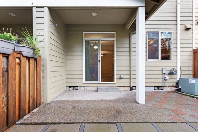 Building Photo - 13955 Traveler Rd