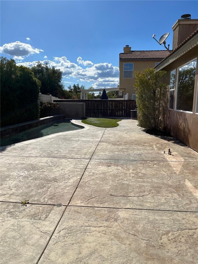 Building Photo - 32689 Cottonwood Rd