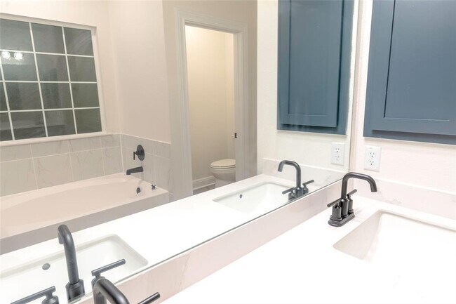 Building Photo - 4509 Acerno St