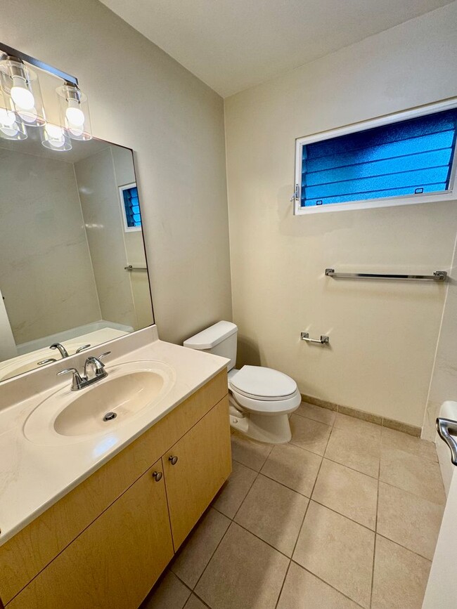 Building Photo - 3/2.5/2 Townhome located in Kuapa Isle-Wat...