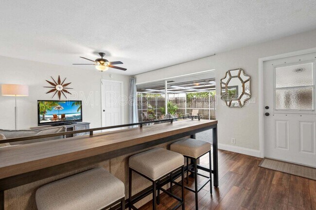 Building Photo - 93 East Ct