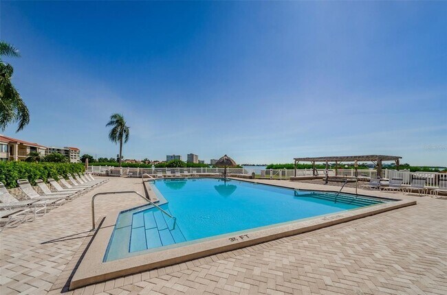 Building Photo - 6104 Palma Del Mar Blvd S