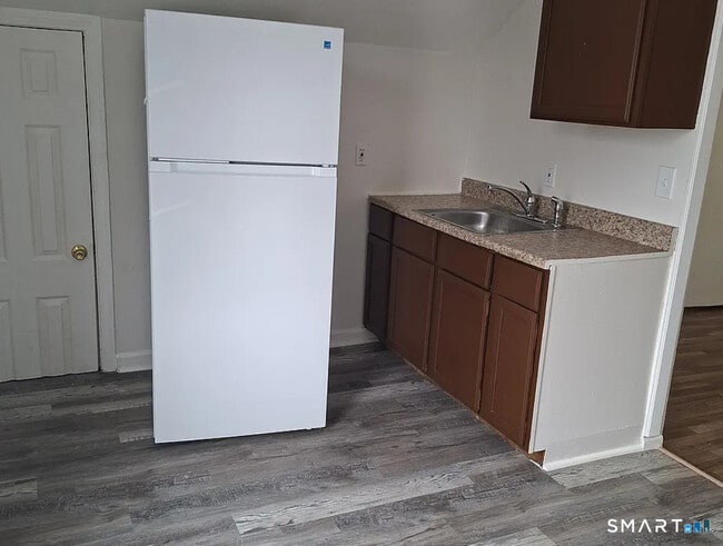 Building Photo - 65 Twiss St