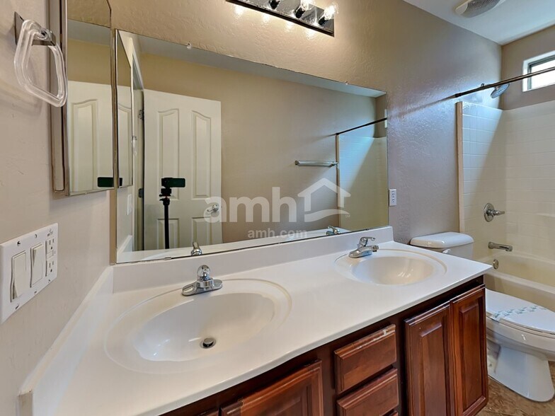 Building Photo - 3908 N 294th Ln