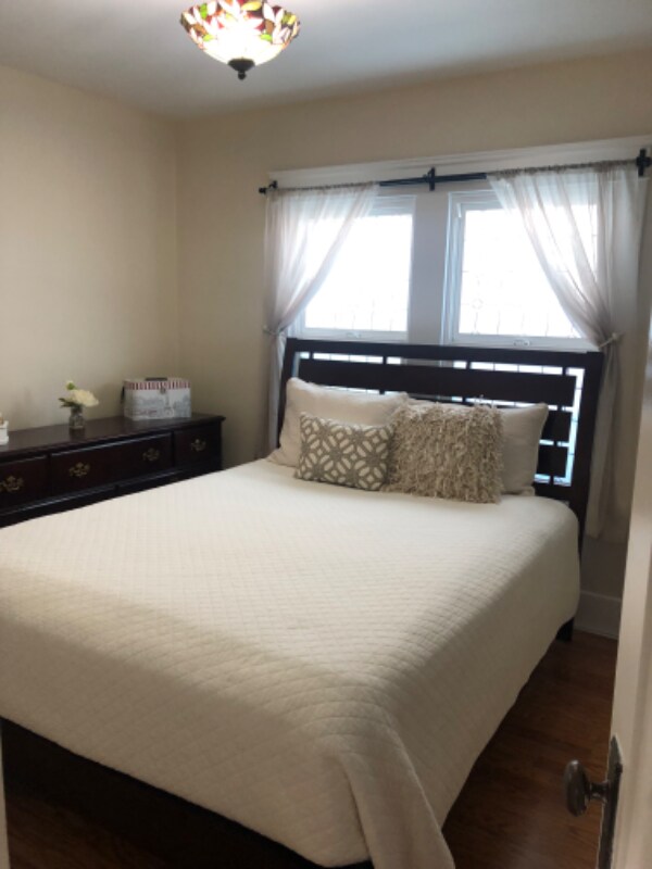 Building Photo - 102 S Balcom Ave