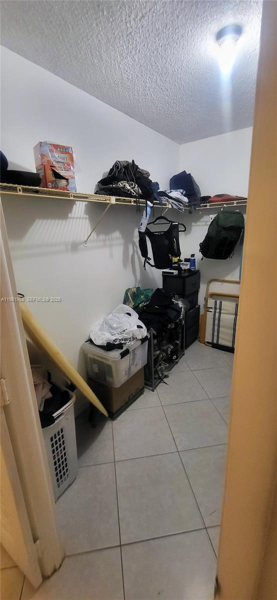 Building Photo - 3800 S Ocean Dr