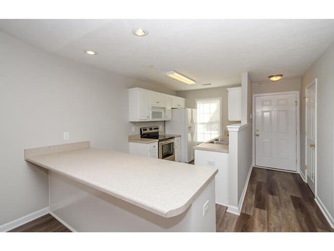 Building Photo - 663 Mickelson Way