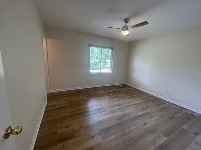 Building Photo - 4473 Moore Ln