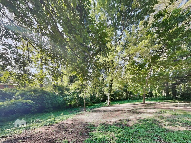 Building Photo - 5906 Pineglen Ct