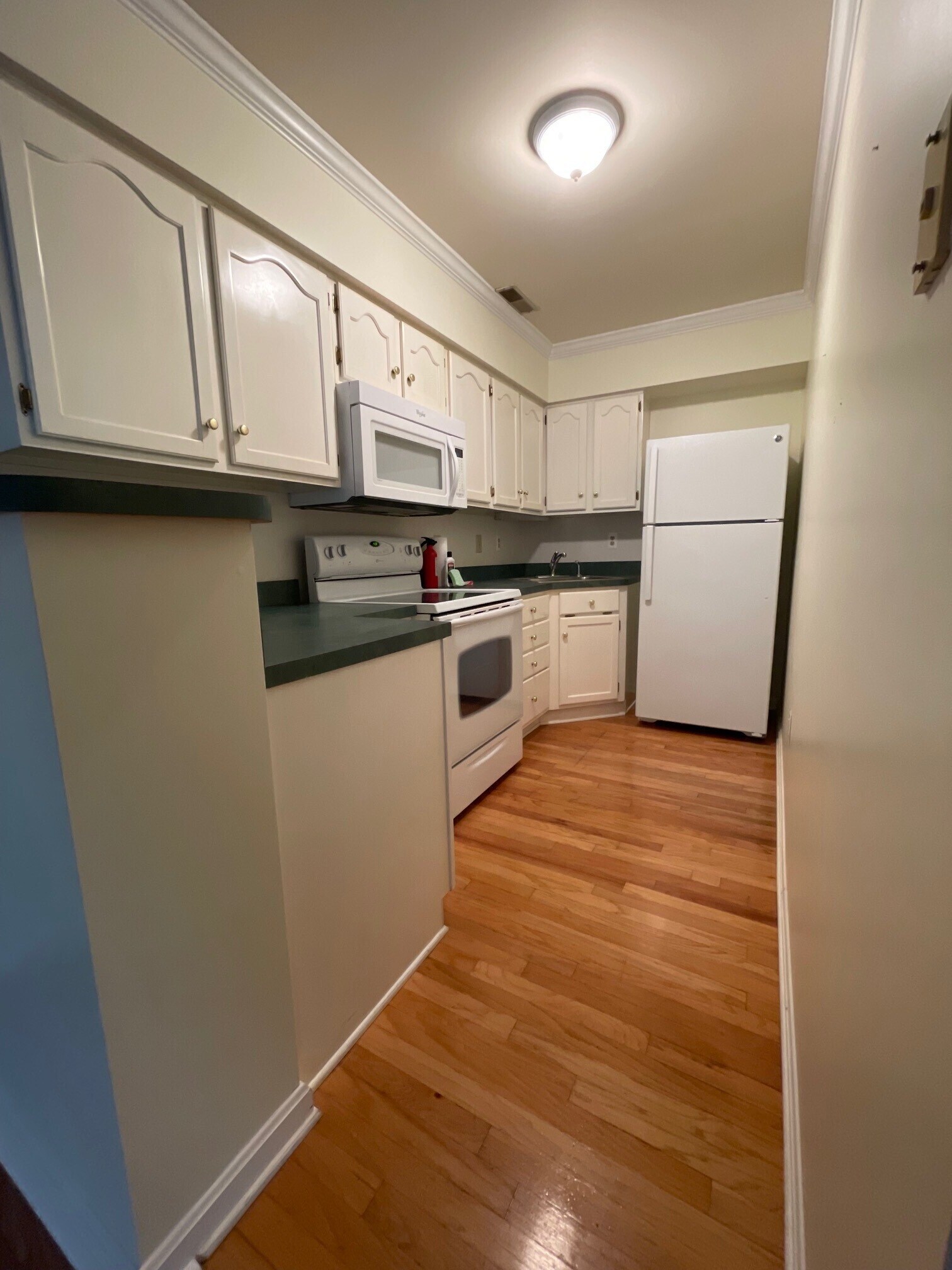 Building Photo - 706 Stonewall Ln