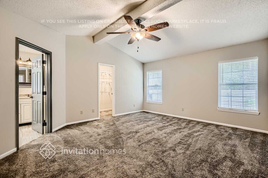 Building Photo - 11989 Collins Creek Dr