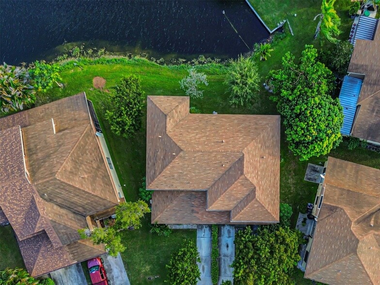 Building Photo - 6094 Live Oak Ct