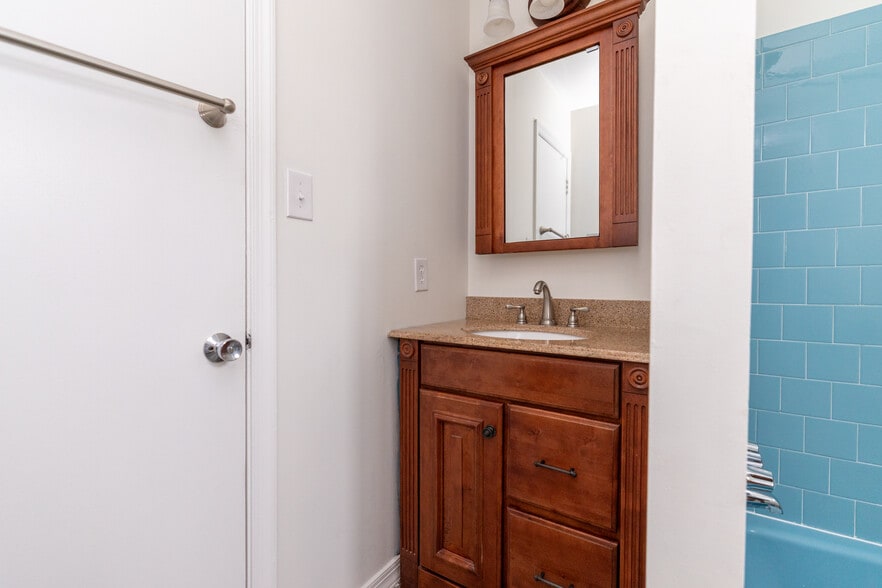 Building Photo - 9022 Joi Dr