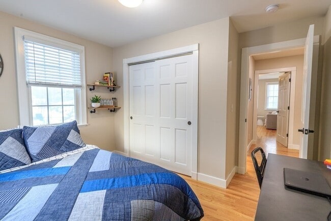 Building Photo - 58 Walnut St