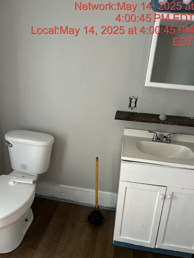 Building Photo - 405 Adams St