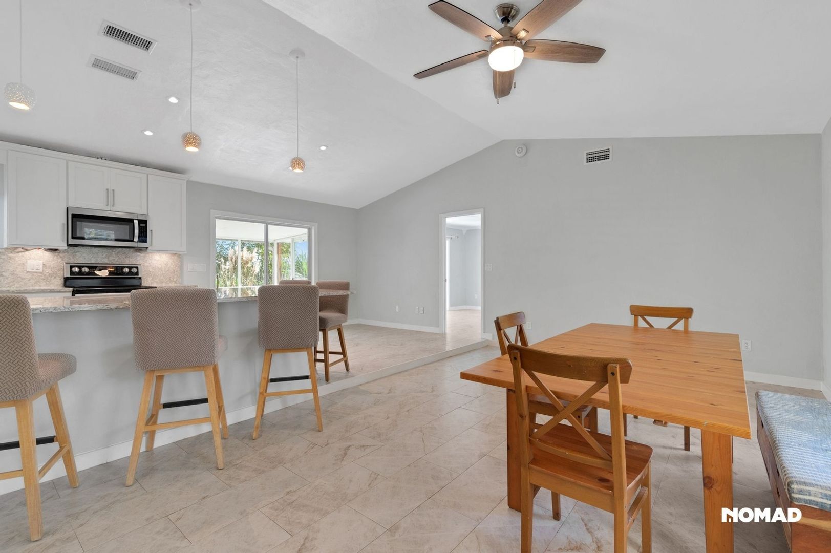 Building Photo - 112 N Cory Dr