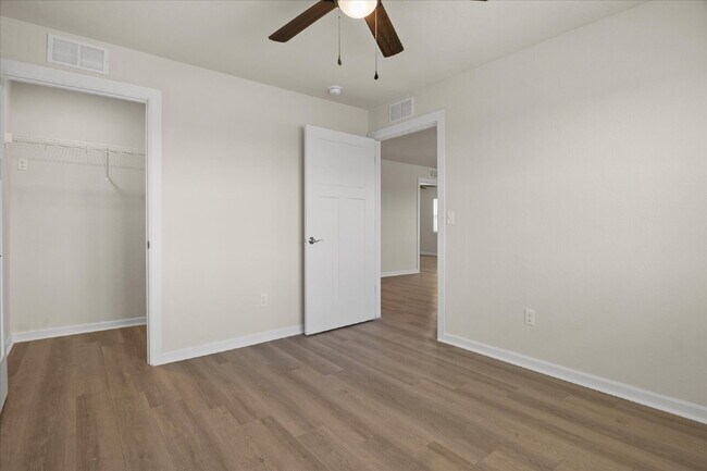 Building Photo - 260 Spanish Moss Cir