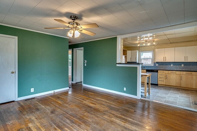 Building Photo - 7316 SE 68th Ave