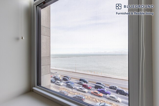 Building Photo - 850 N Lake Shore Dr