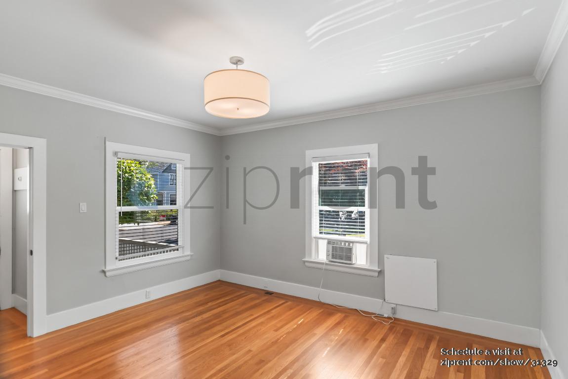 Building Photo - 216 Emerson St