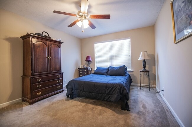 Building Photo - 4414 Sunday Silence Way