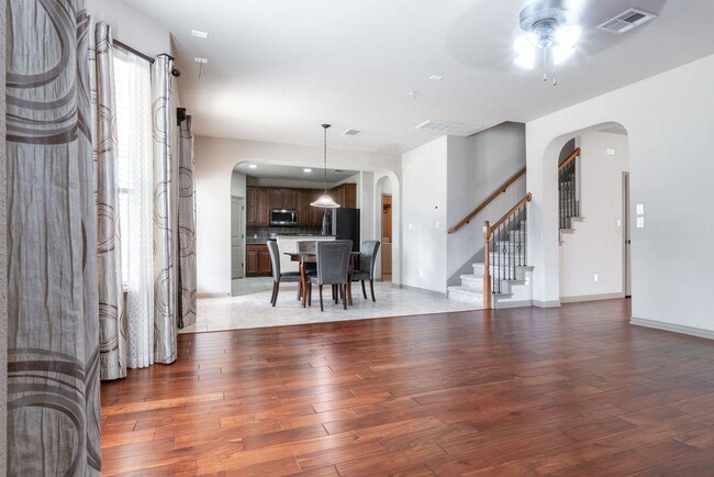 Building Photo - 1509 Greenside Dr