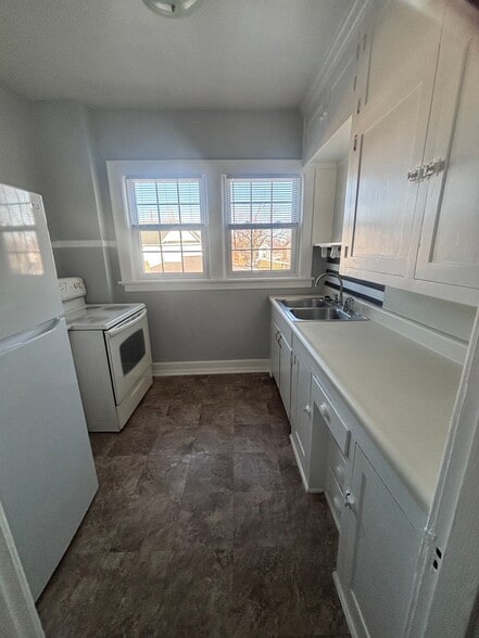 Building Photo - 435 W McKibben St