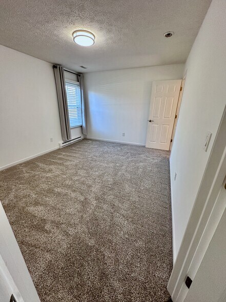 Room #2 Upstairs - 11 Fountain Dr