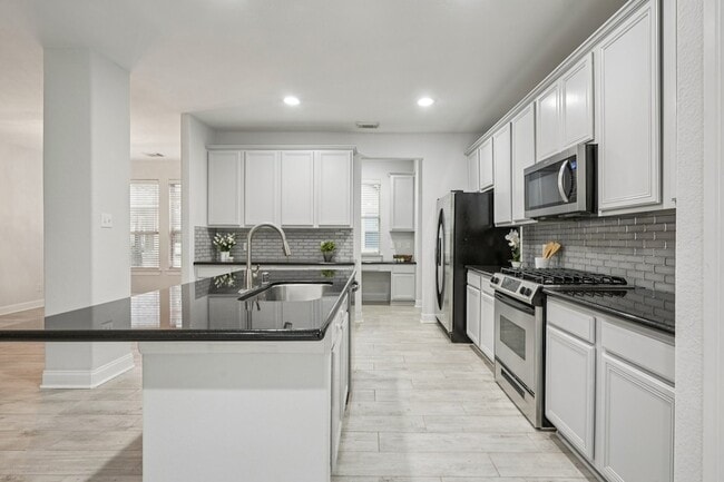 Building Photo - 90 Panterra Way
